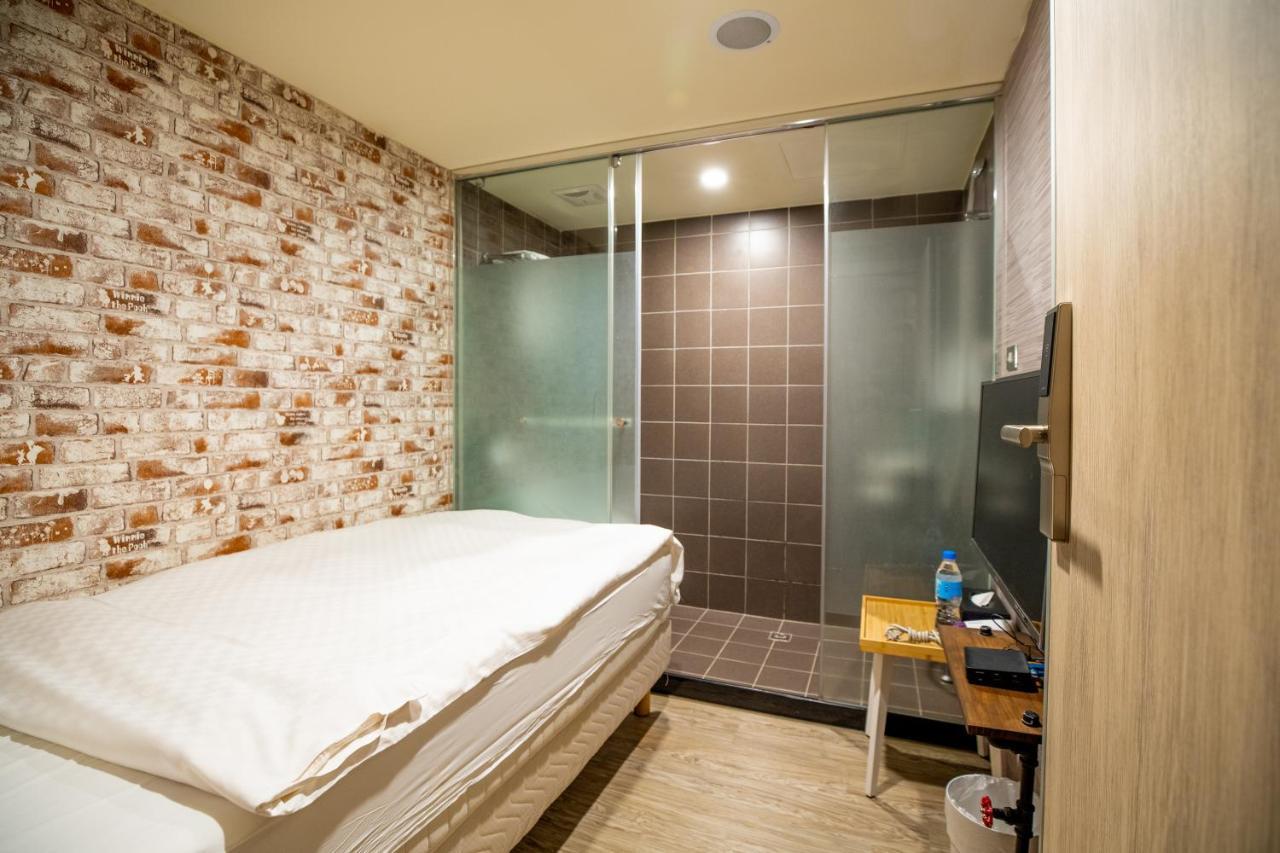The Cole Hotel Đài Bắc Ngoại thất bức ảnh